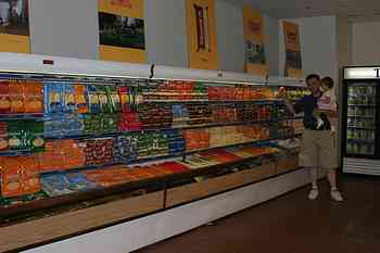 Rowley Family - Cannon Beacch Oregon - Tillamook Cheese Factory