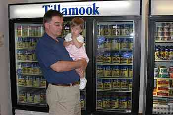 Rowley Family - Cannon Beacch Oregon - Tillamook Cheese Factory