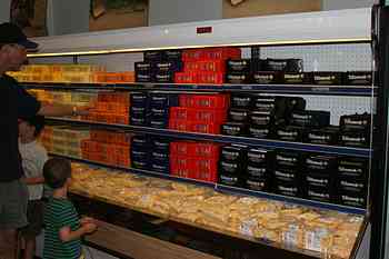 Rowley Family - Cannon Beacch Oregon - Tillamook Cheese Factory