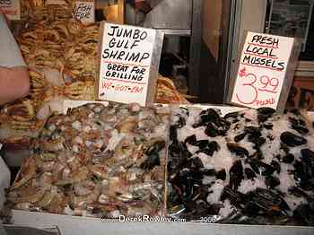 Rowley Family - Seattle Undergroud Tour - Pikes Place Market