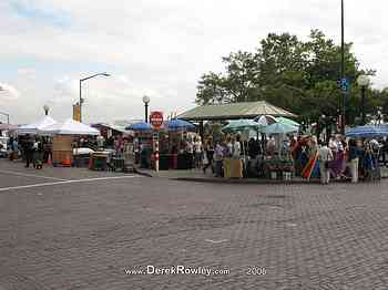 Rowley Family - Seattle Undergroud Tour - Pikes Place Market